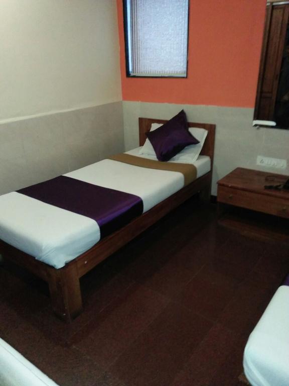 Hotel Q Deck Mumbai Luaran gambar