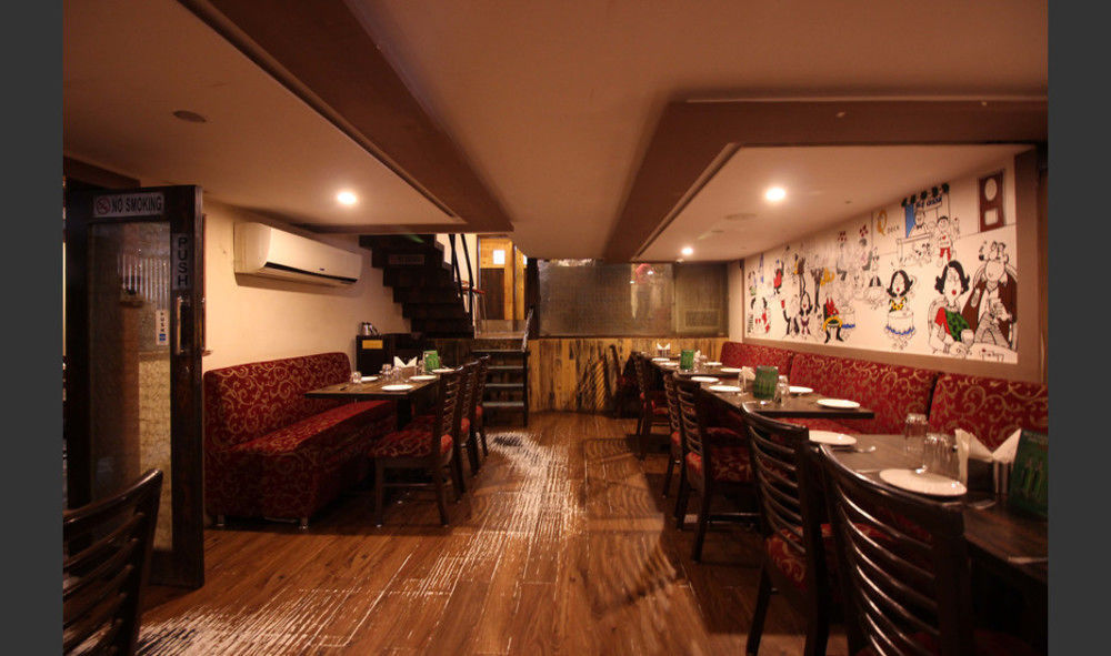 Hotel Q Deck Mumbai Luaran gambar