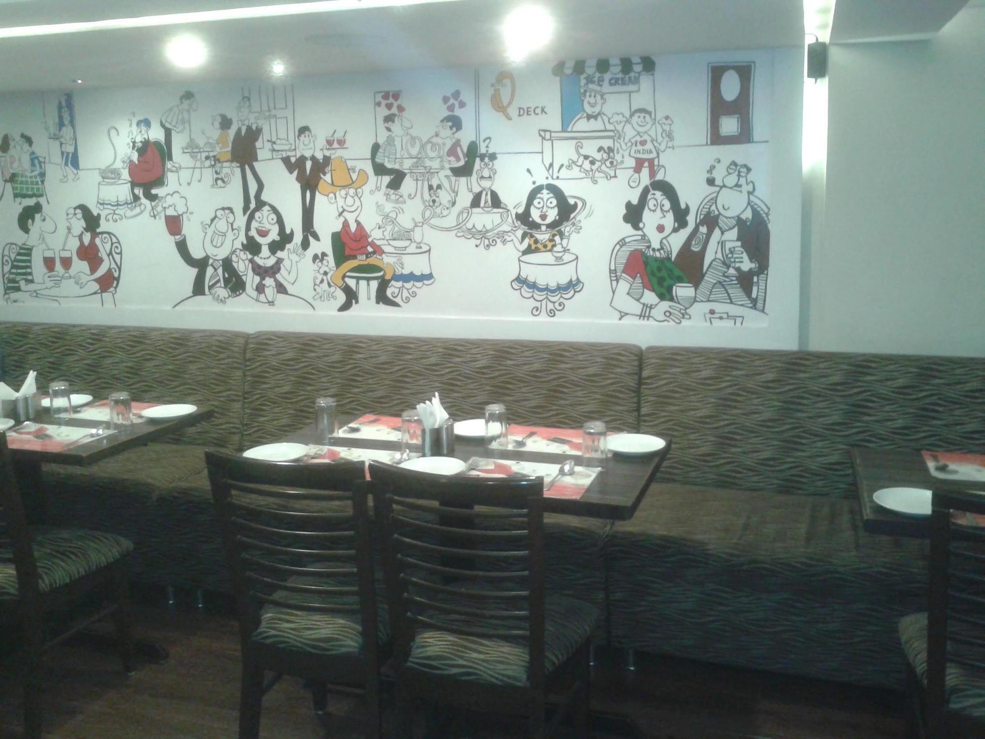 Hotel Q Deck Mumbai Luaran gambar