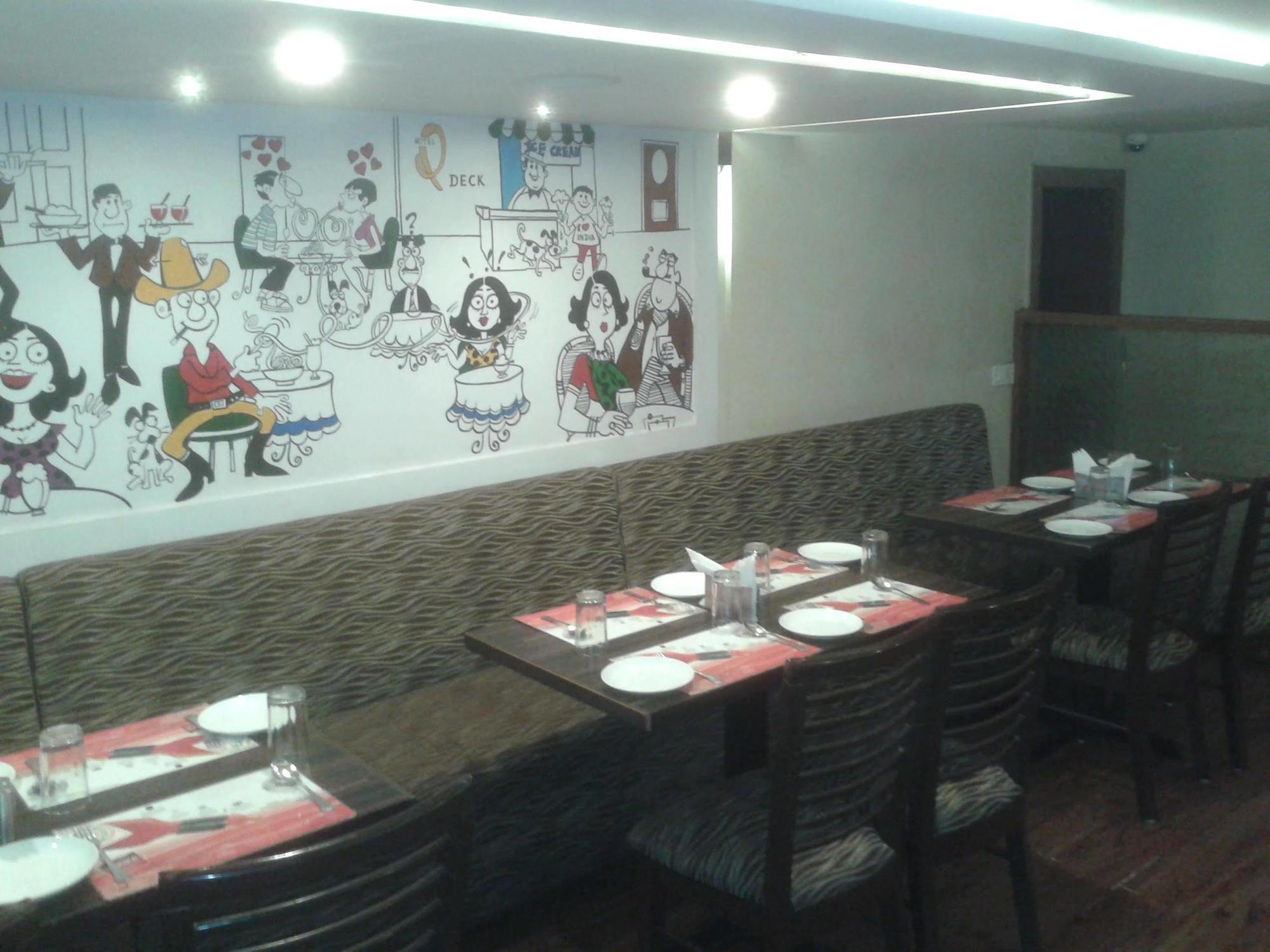 Hotel Q Deck Mumbai Luaran gambar