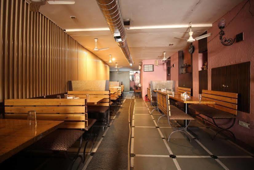 Hotel Q Deck Mumbai Luaran gambar
